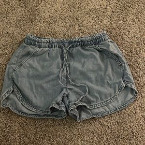 jean shorts!
